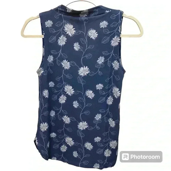 New 41 Hawthorn Breyson Floral Pleated Sleeveless Top | New - Picture 2 of 3